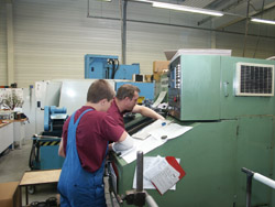 Ausbilder mit Lehrling